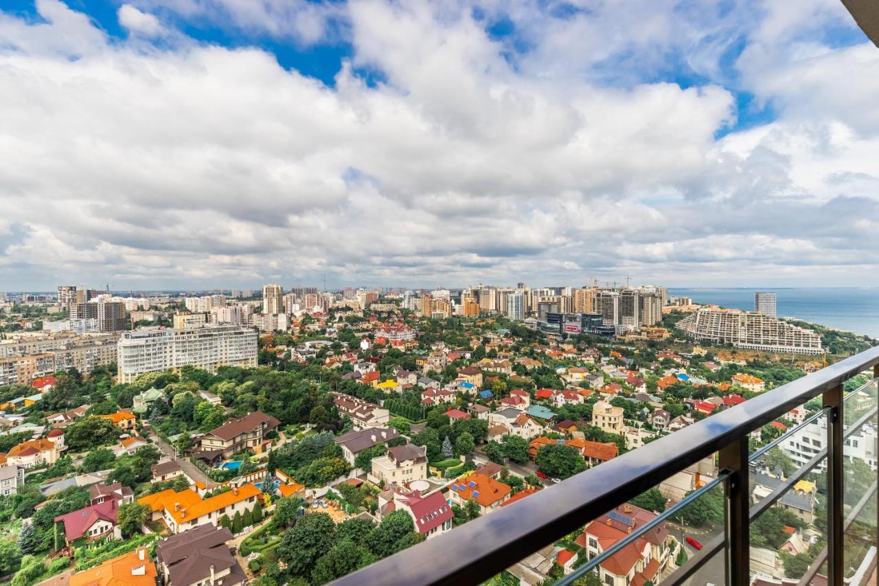 Razor Apartment With Terrace, Kamanina Odessa Dış mekan fotoğraf